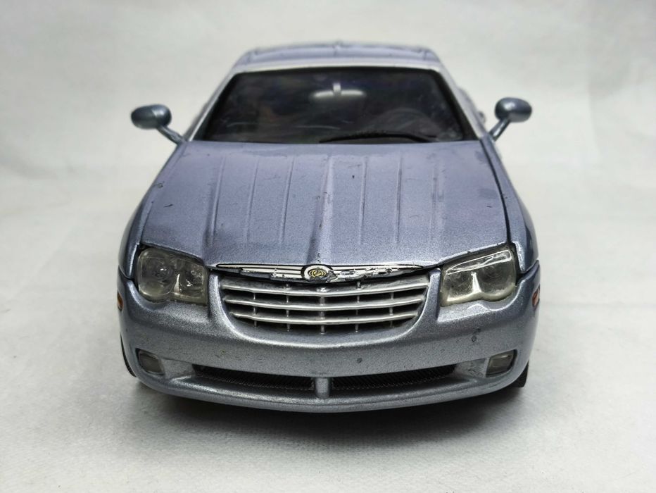 Модель Chrysler Crossfire 1/18 Motormax