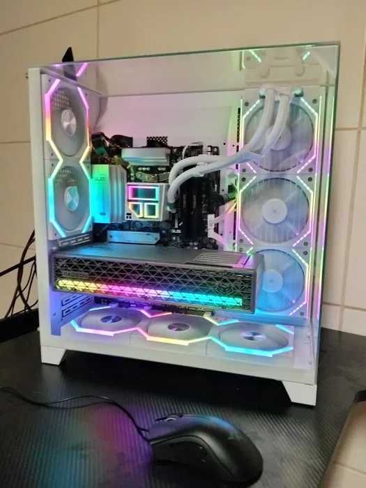 pc gaming - ryzen 5 9600X - RTX 5070 - 32GB - 1TB