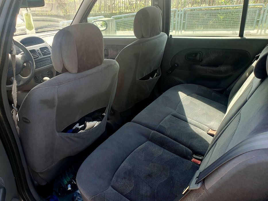 Renault clio 1.2 Ano 2000/12.  280 mil quilómetros