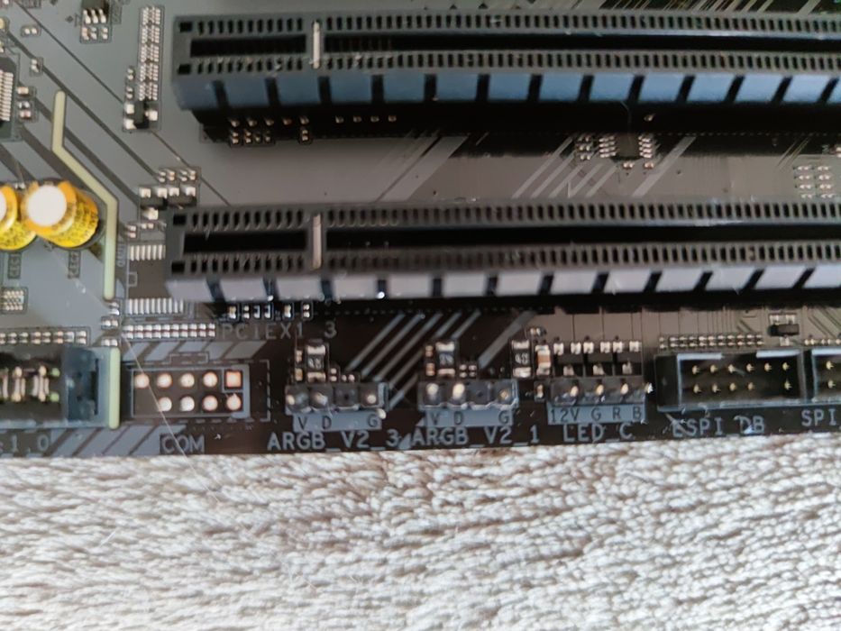 Rezerwacja do 22.08 Płyta główna Gigabyte B850 Gaming WIFI 6 jak nowa