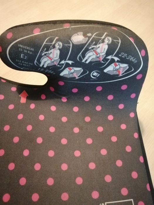 Assento Auto Elevatório Zy Safe 15-36 kg Preto com bolinhas rosa