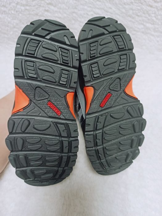 Оригінал Adidas Core-tex 26 розмір, устілка 16.5 см,черевички для хлопчика