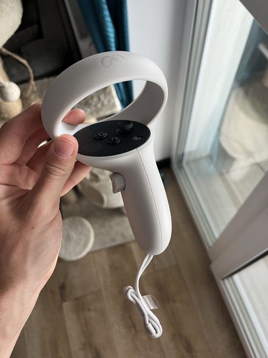 Sprzedam Oculus Quest 2 128 GB - Stan idealny