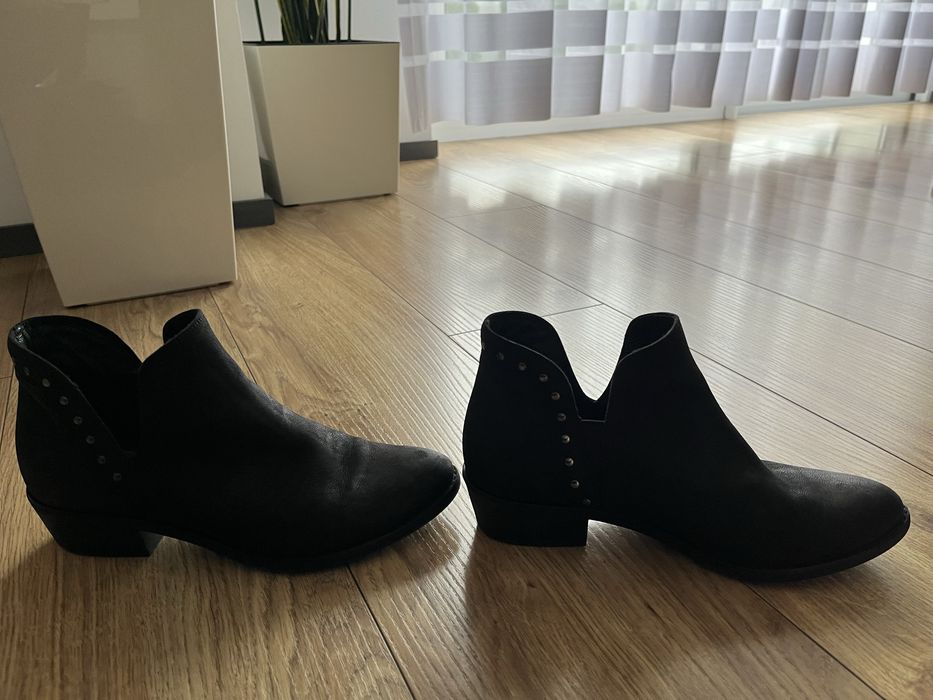 Czarne botki/kowbojki nubuk -Lasocki-duże 37,wypada na 37,5, stan bdb!