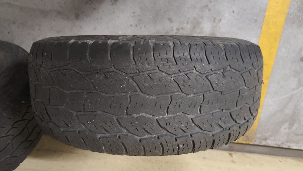 Pneus Cooper Discoverer 265 70 15
