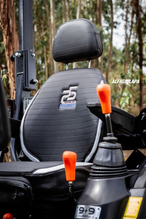 Trator Solis 26XL BLACK C/4Alfaias Incl**CAMPANHA WINTER PROMO 2026**