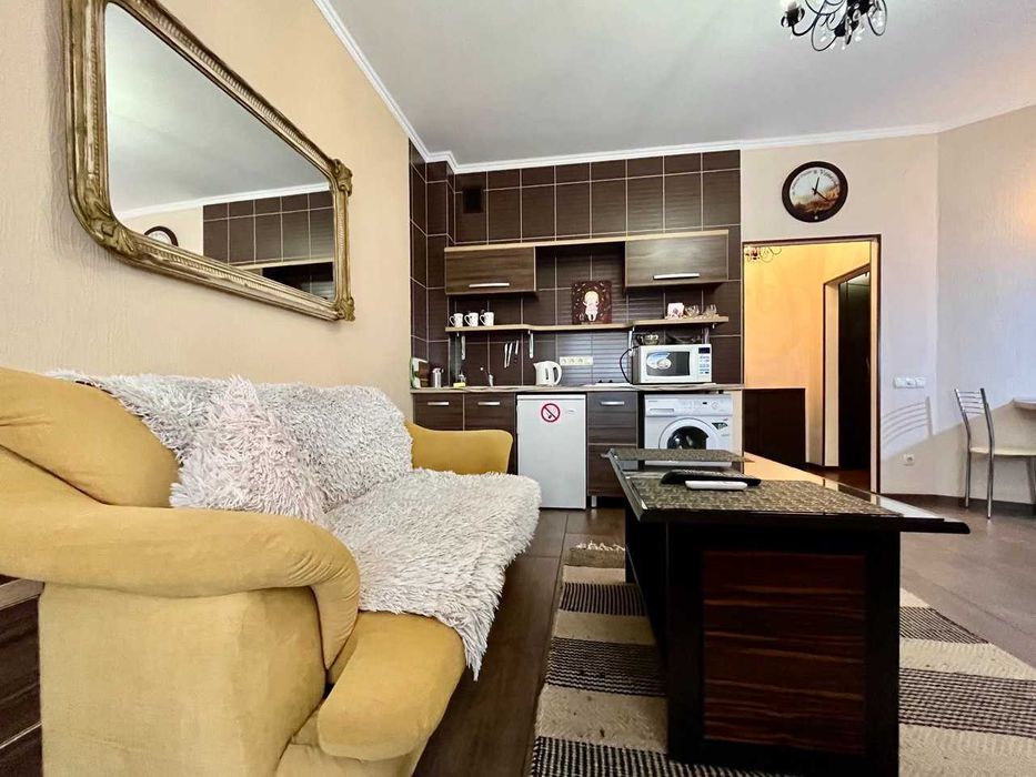 ПРОДАЖ великої квартири, розділеної на дві оремі по вул. Т. Кореня, 9