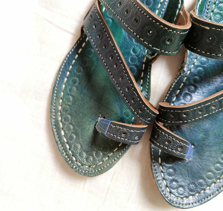 KOHGR2 Skórzane japonki kohalpuri 40 zielone orientalne boho hippie