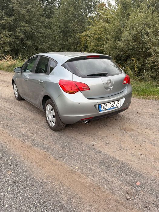 Opel Astra GWARANCJA PRZEBIEGU Poszanowany Zadbany Ważne Opłaty