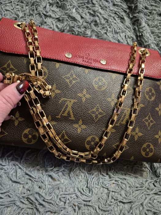Рідкісна модель: Сумка Louis Vuitton Pallas Chain Dahlia