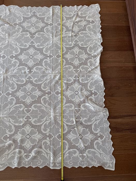 Colcha de renda feita à mão
