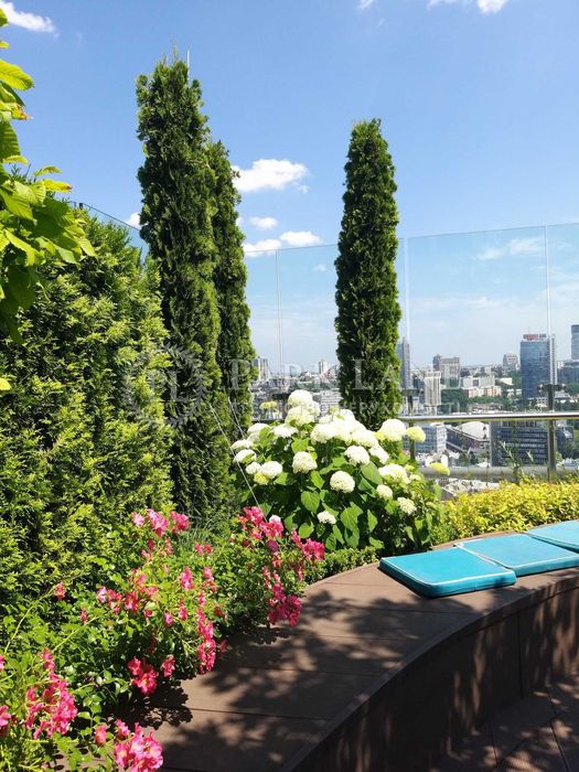 Продаж 4к кв ЖК Royal Tower Роял Тауер Олімпійський Палац Спорту Без%