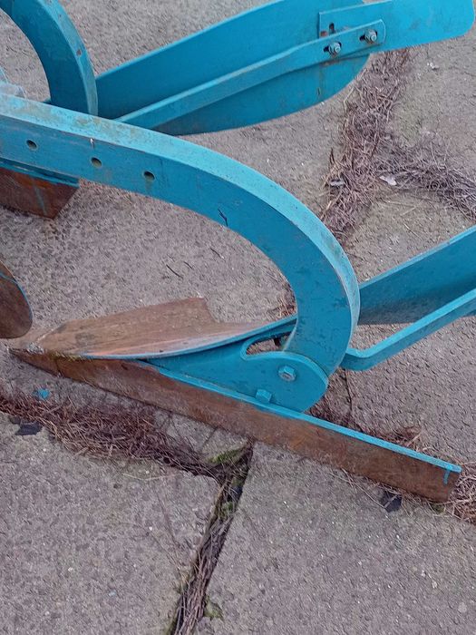Плуг двокорпусний Fiskars такий як lemken,kverneland,overum