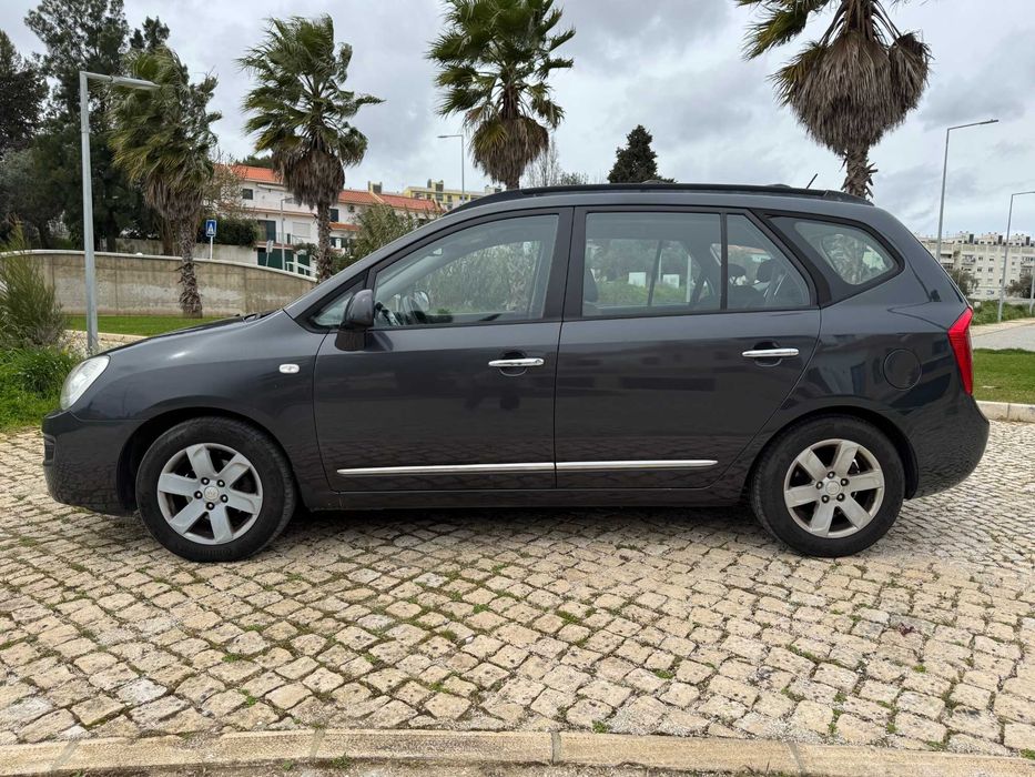Kia Carens 2.0 CRDi LX (7lug.) 1 Proprietário - 2009