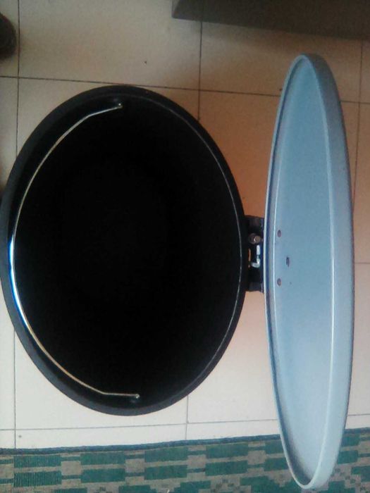 "Balde / Caixote de lixo com pedal" - Ótimo estado