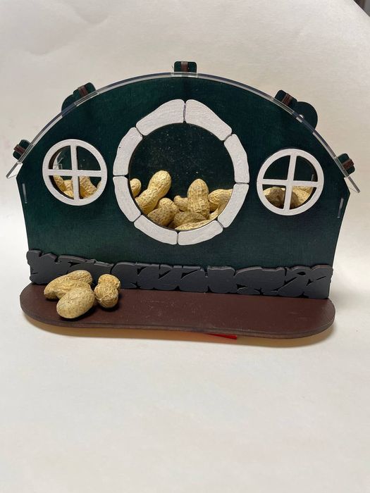 Годівниця для білки "Більбо"