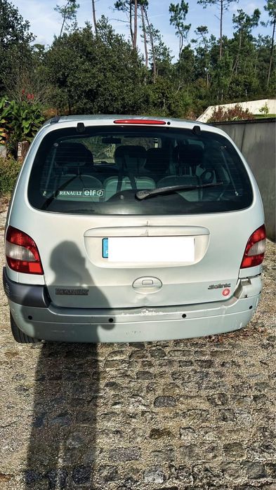 Renault Scénic 1.4 de 2002 — 1.200 € negociáveis