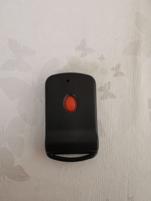 Vendo 2 comandos de garagem