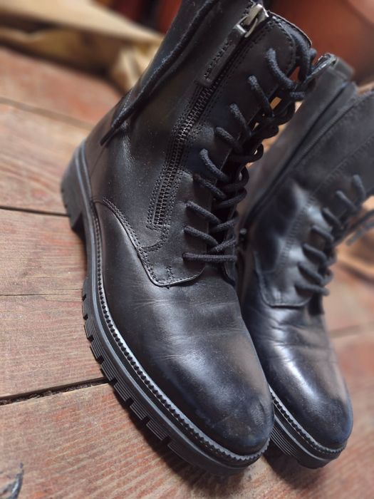 Black boots 40 size