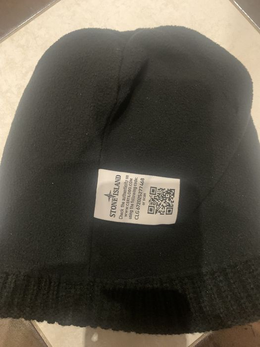 Продам теплу шапку stone island