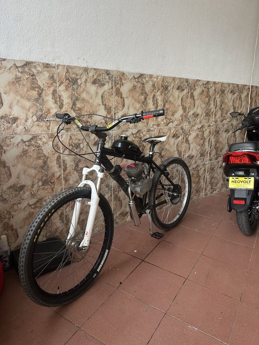 Vendo bicicleta a motor