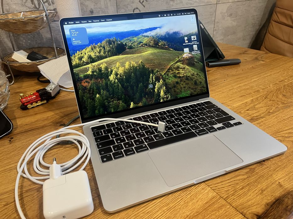 Macbook air 13’ m2, 8/256