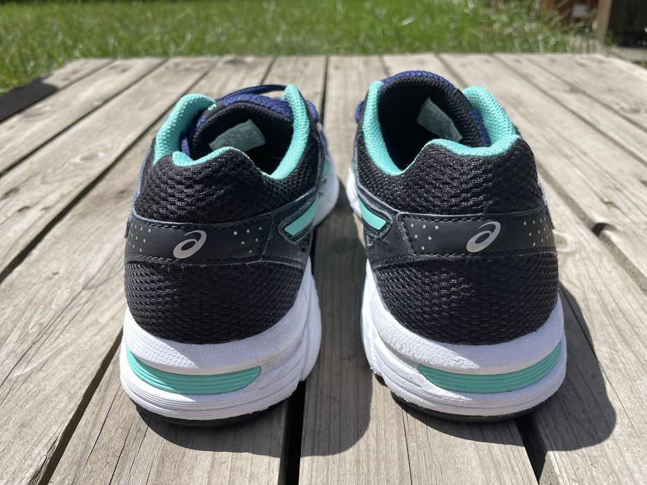 Кросівки ASICS Gel-Essent 2, розмір 42 (26.5 см), стан 8/10