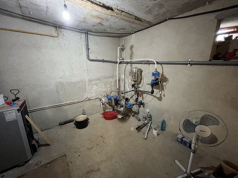 Продам будинок 412 м2 приват ділянка 18 сот Берегово вул. Чігосуг 14