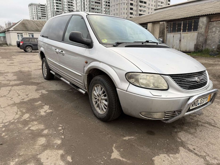 Мінівен Chrysler Grand Voyager 2003рік 2,5дизель