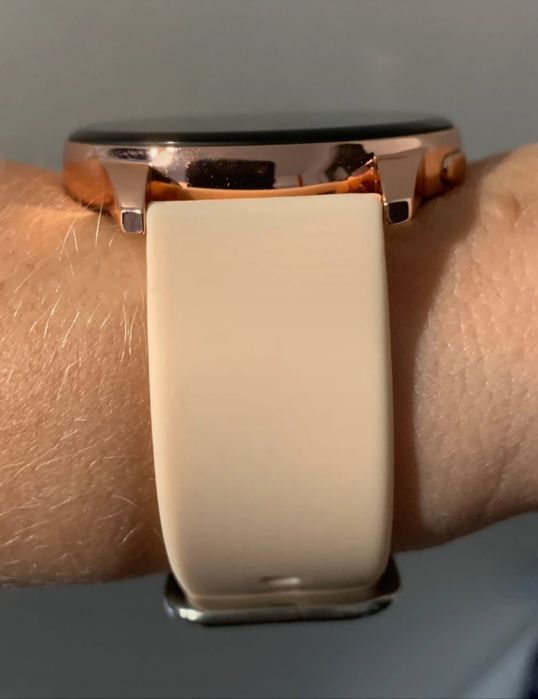 Smartwatch złoty komplet