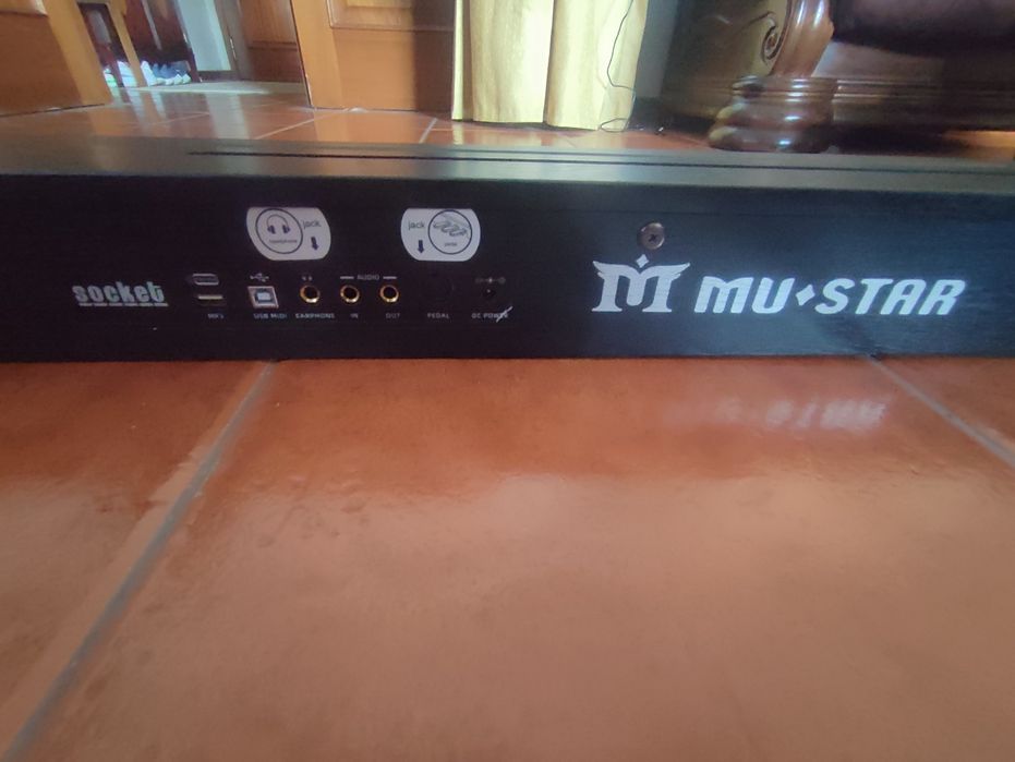 Piano elétrico MUSTAR de 88 teclas semipesadas NOVO - Baixa de Preço