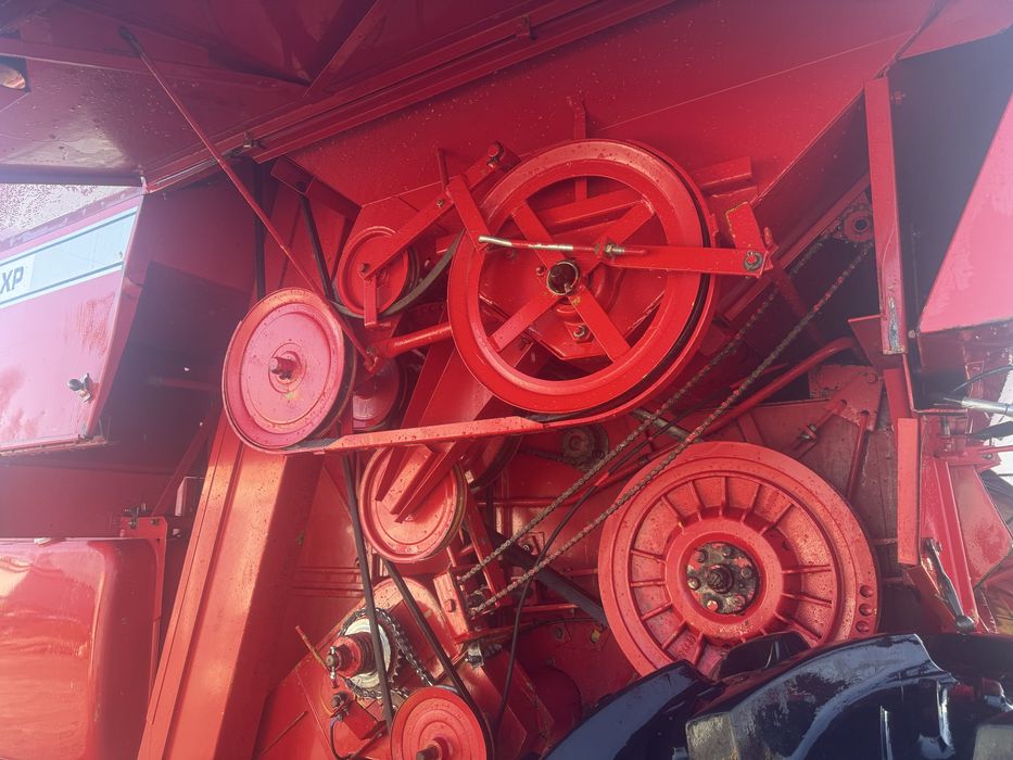 Зернозбиральний комбайн Massey Ferguson 20XP