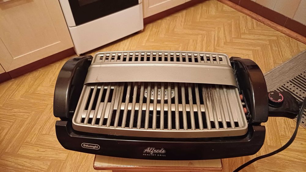 GRILL  De Longhi amerykański na prąd