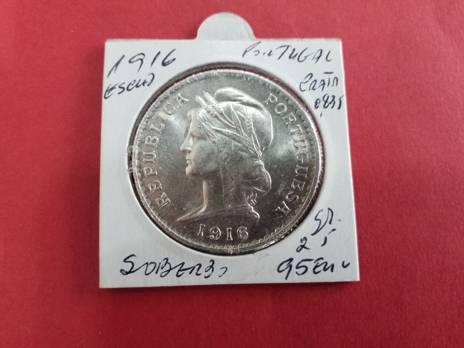Moedas antigas em prata portuguesas.