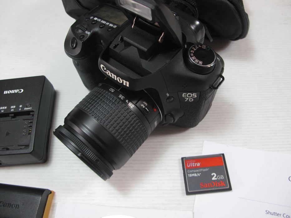 Canon 7D+Canon 28-80, cartão e com os repetivos acessórios