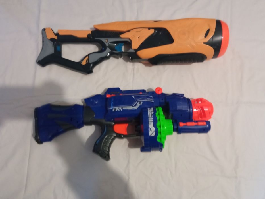 Sprzedam dw nerfy i akcesoria