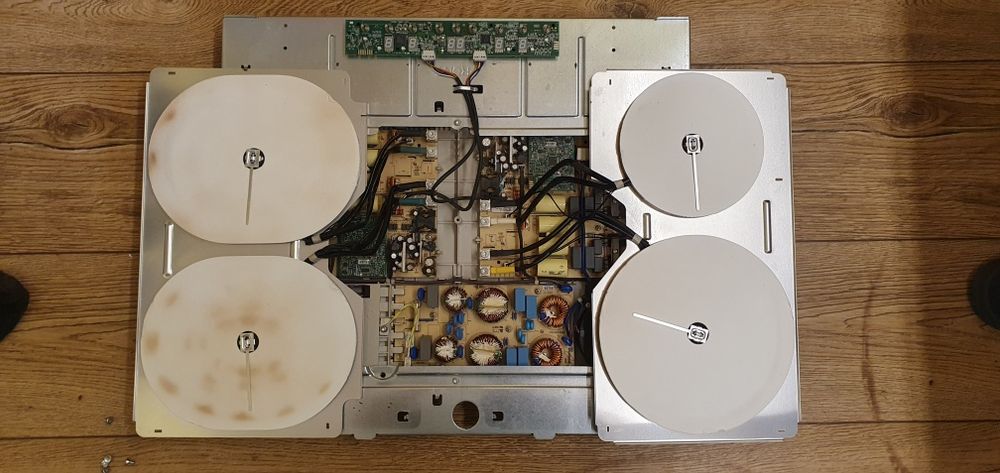 Płyta indukcyjna części Whirpool ACM 808/BA/S PLER8 869991007310
