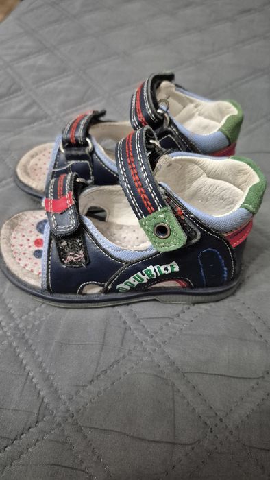 Віддам безкоштовно дитяче взуття, 21 розмір
