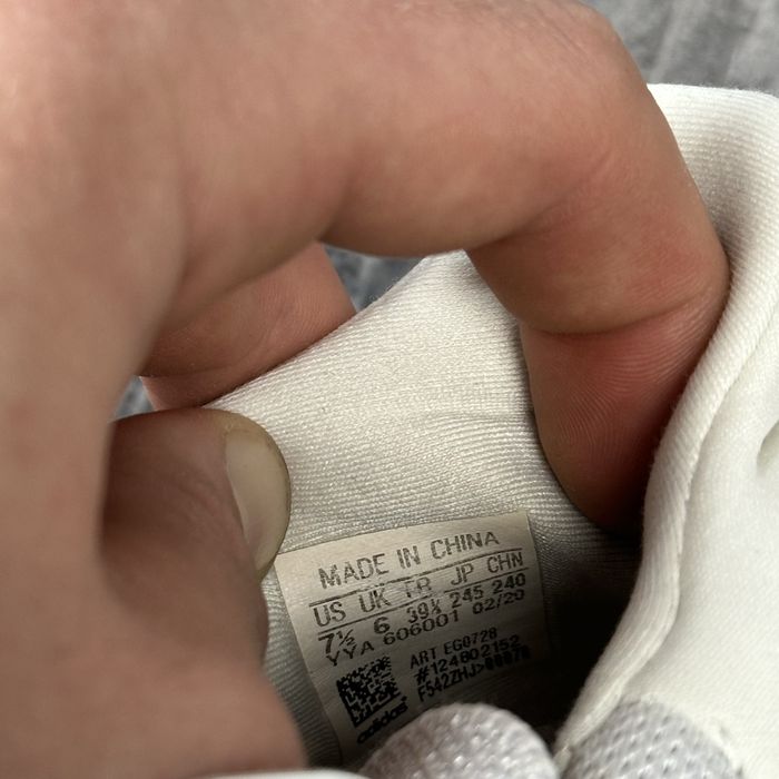 Жіночі Спортивні Кросівки Adidas Ultraboost 20