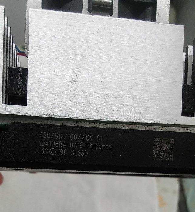 Processador Slot 1 - Intel Pentium III a 450mhz