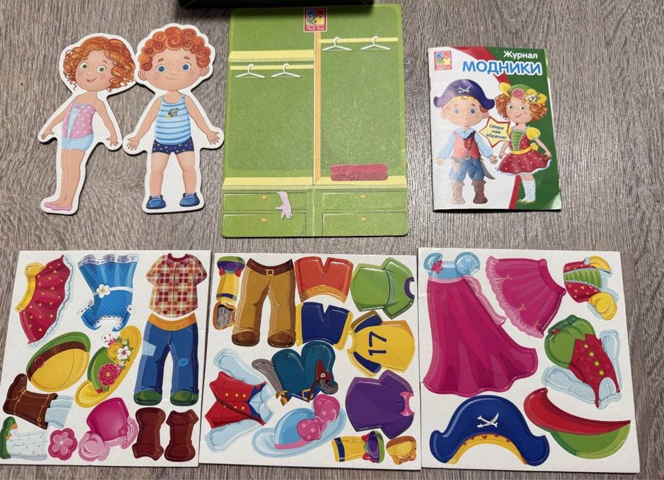 Магнітні настільні ігри , 3+. Модники, одягати ляльку