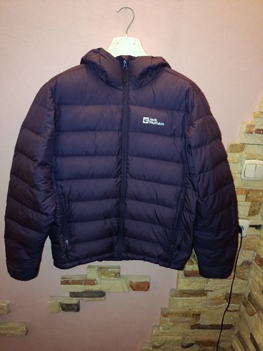 Пуховик лёгкий Jack Wolfskin,розмір L ,гарний стан!