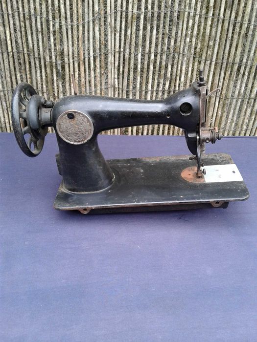 Maquina de costura antiga