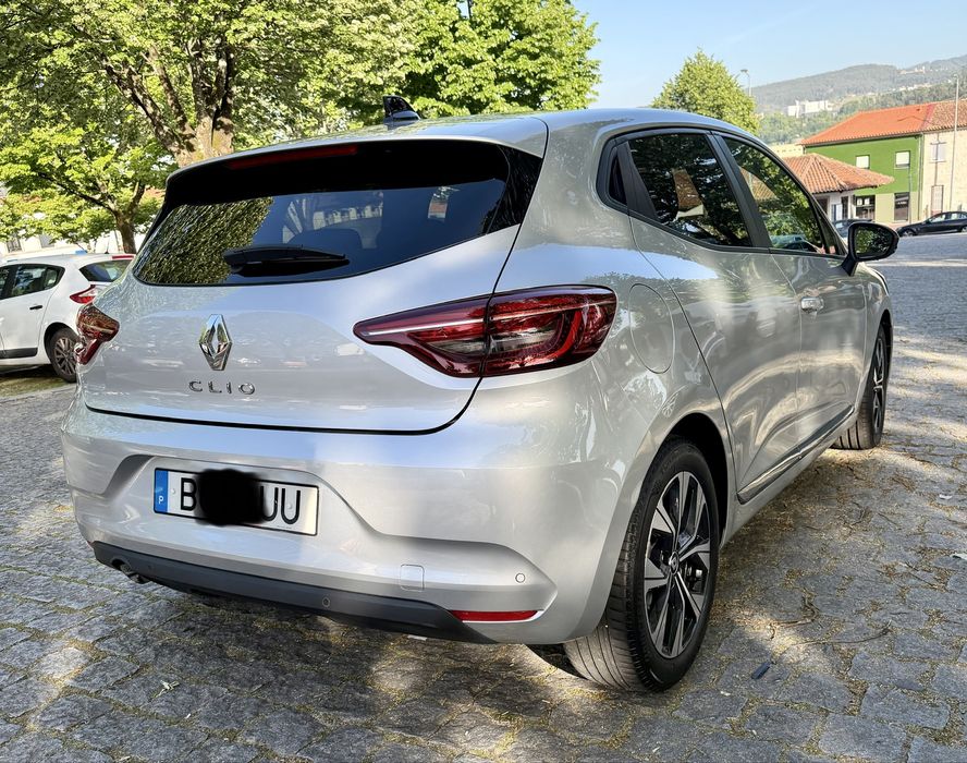 RENAULT CLIO 5 ano 2023