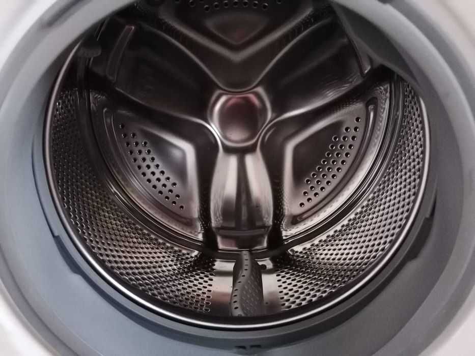 Máquina de lavar roupa 7kg usada 6 vezes