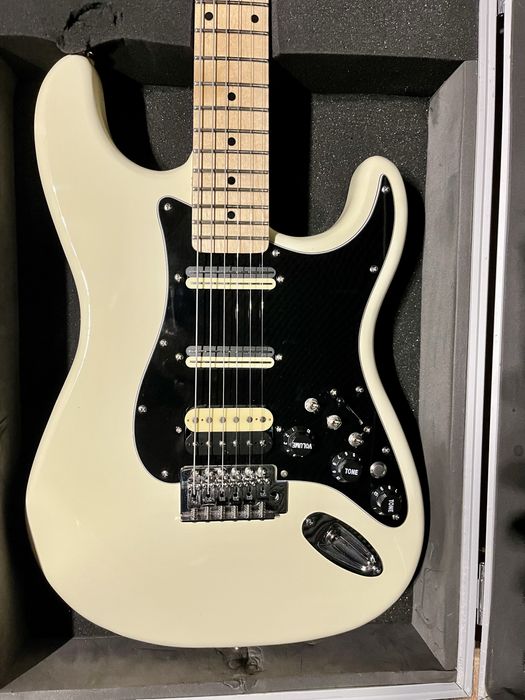 Fender Stratocaster (replika).