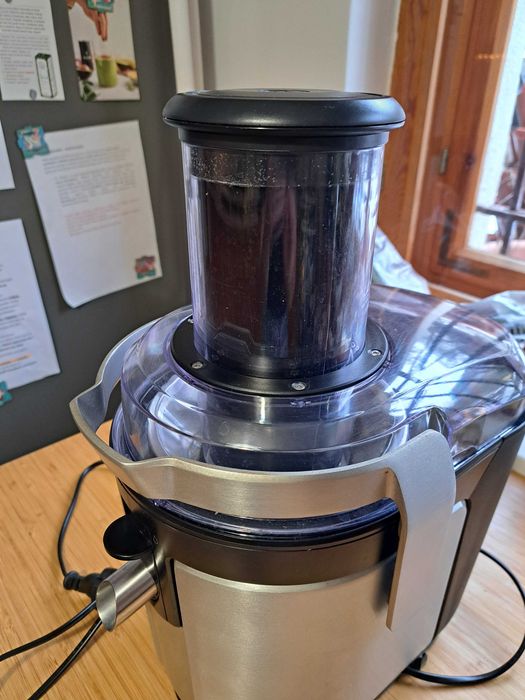 Sokowirówka Bosch MES4010