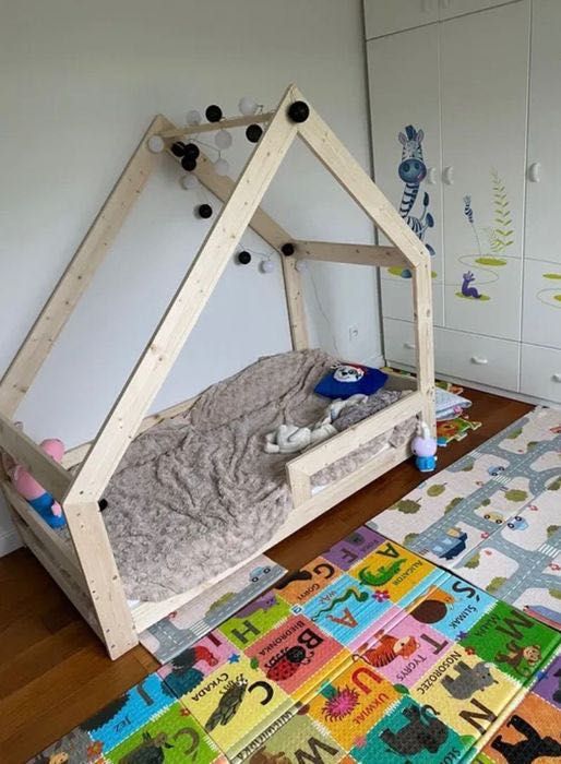Łóżko domek 160x80 z materacem i barierka