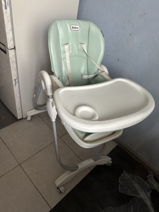 Стілець для годування