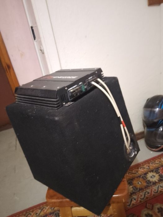 Продам сабвуфер renegade